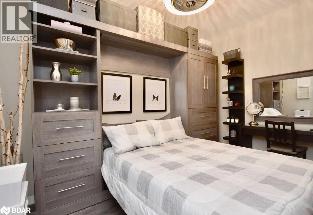 299 CUNDLES Road E Unit# 208, #208