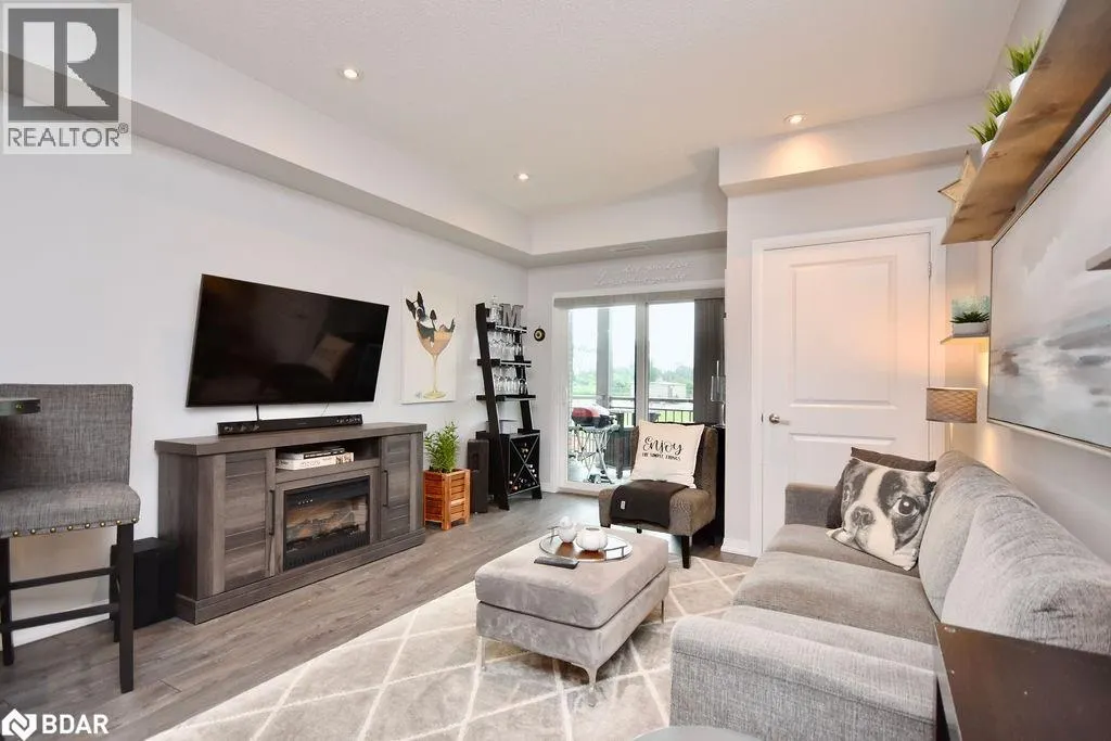 299 CUNDLES Road E Unit# 208, #208