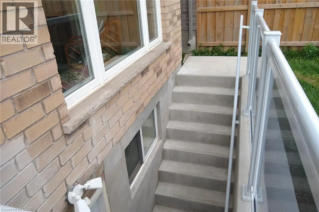 137 RIVERTRAIL Avenue Unit# Lower, #Lower
