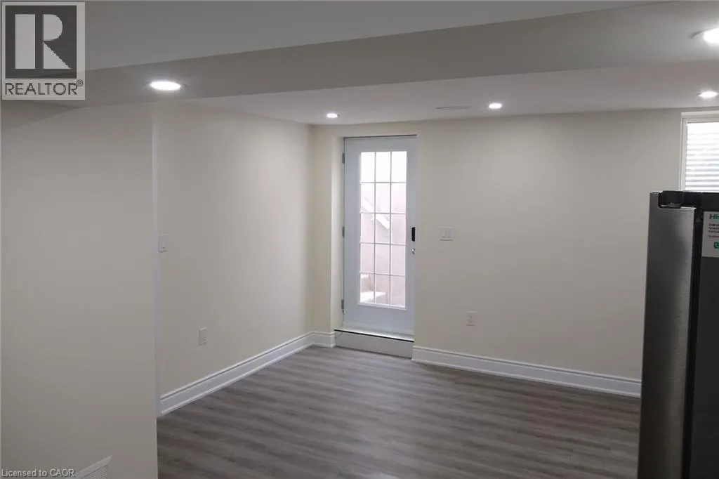 137 RIVERTRAIL Avenue Unit# Lower, #Lower