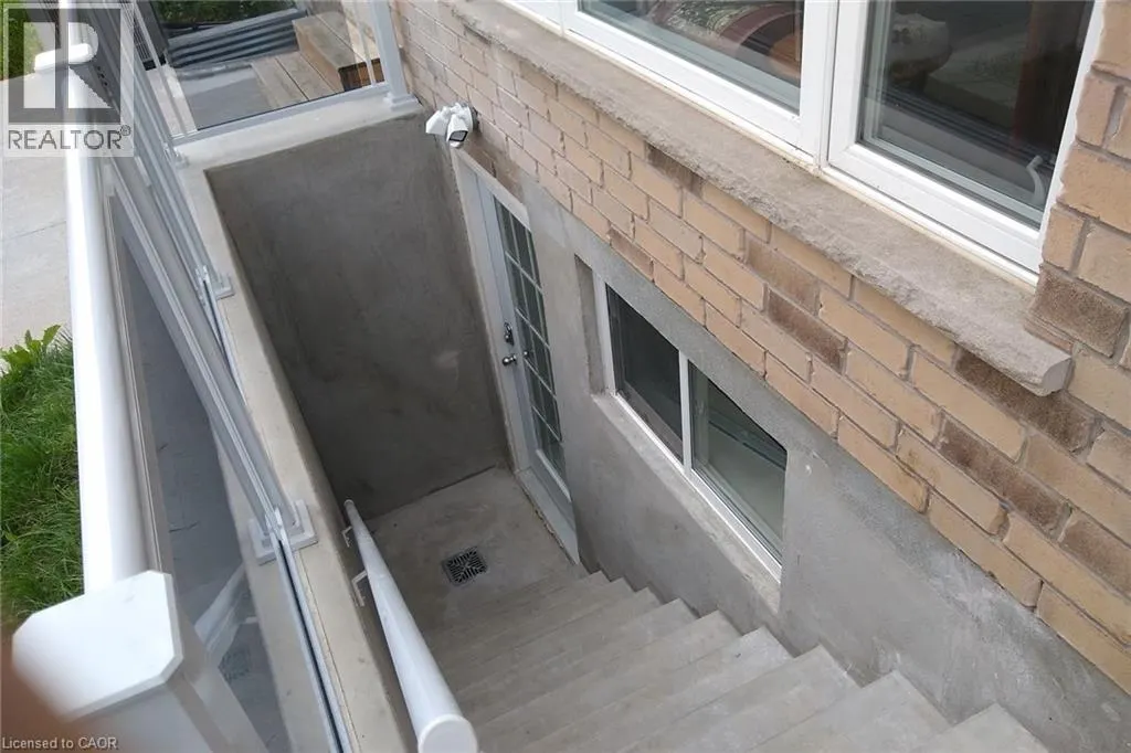 137 RIVERTRAIL Avenue Unit# Lower, #Lower