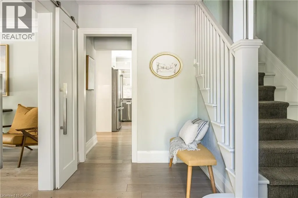 3 OAKWOOD Place