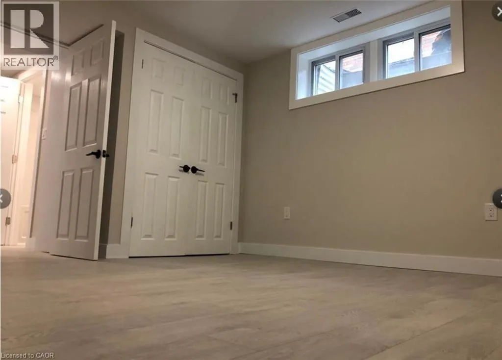 7 CHALMERS Street Unit# lower, #lower