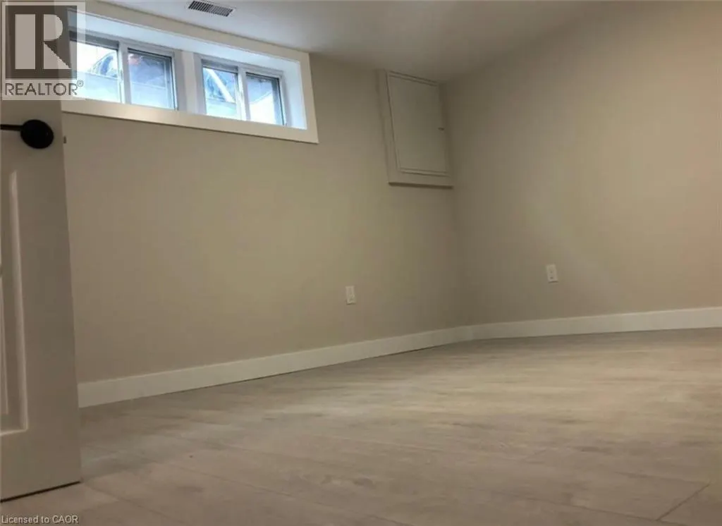 7 CHALMERS Street Unit# lower, #lower