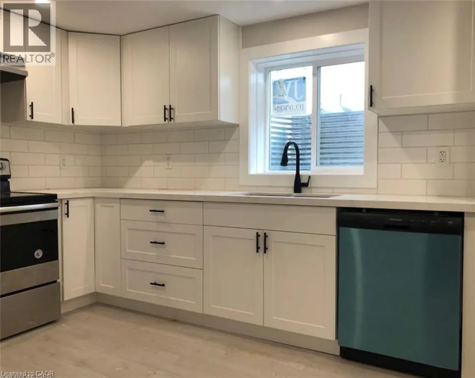 7 CHALMERS Street Unit# lower, #lower