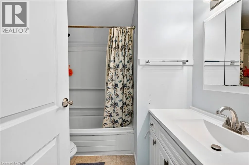 476 GREY Street Unit# 4, #4