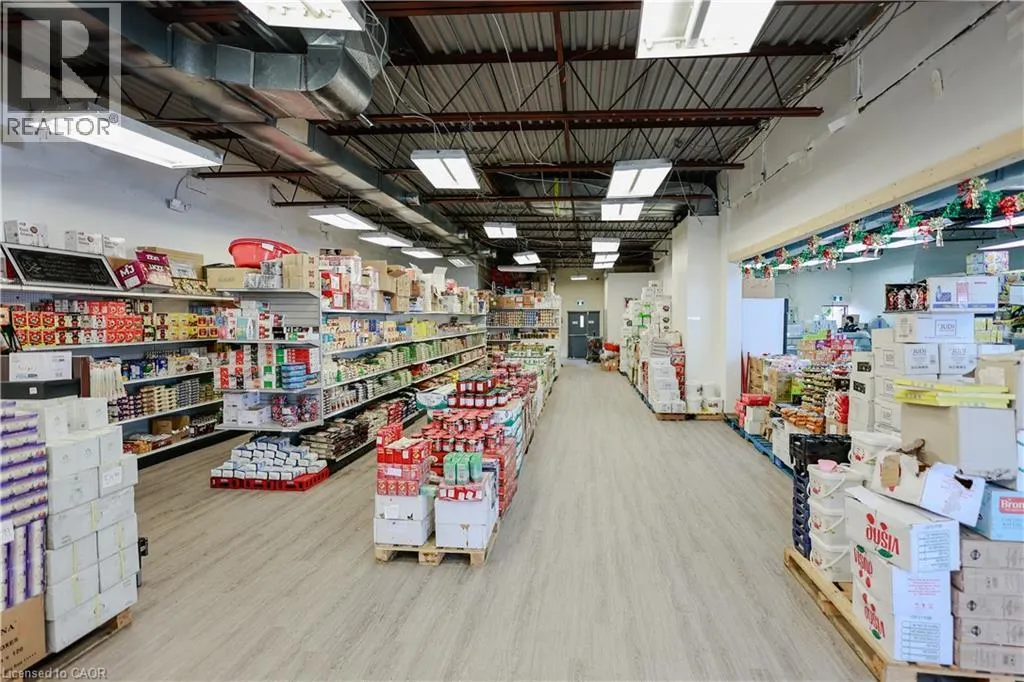 318 QUEENSTON Road