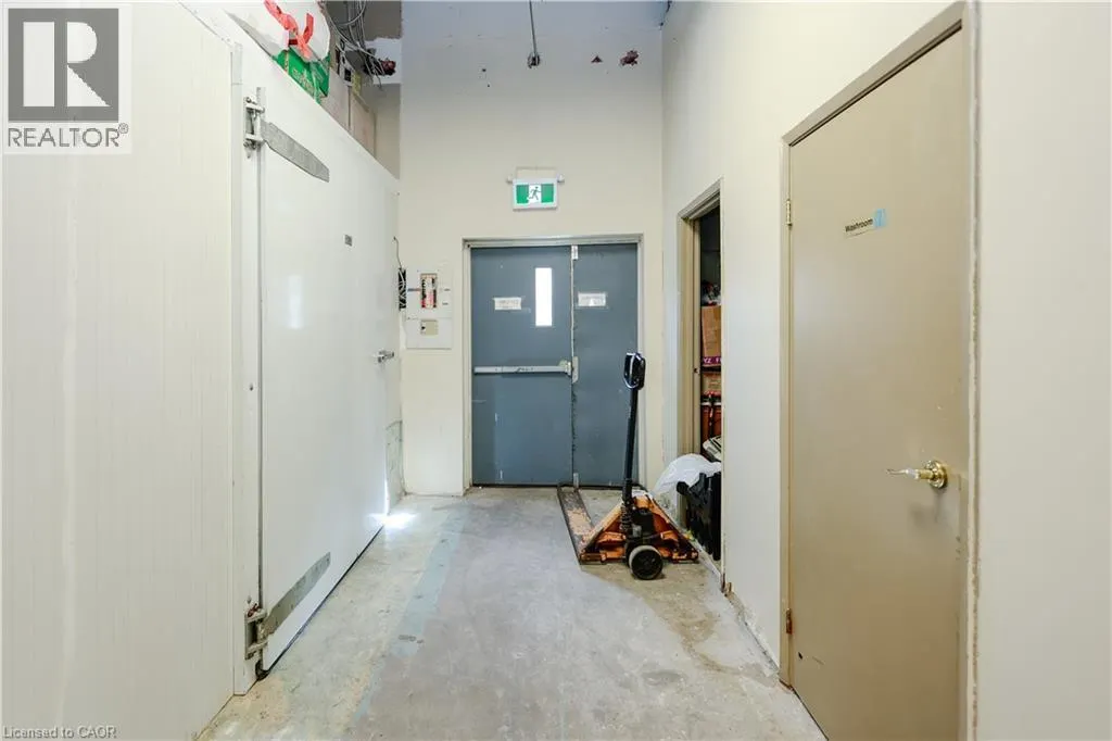 318 QUEENSTON Road