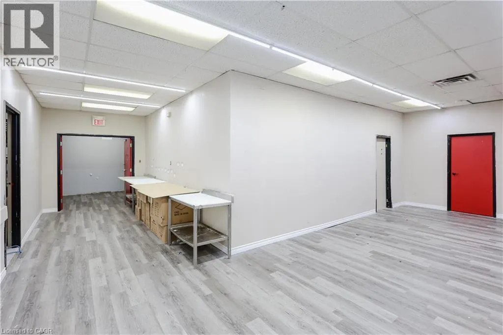 318 QUEENSTON Road