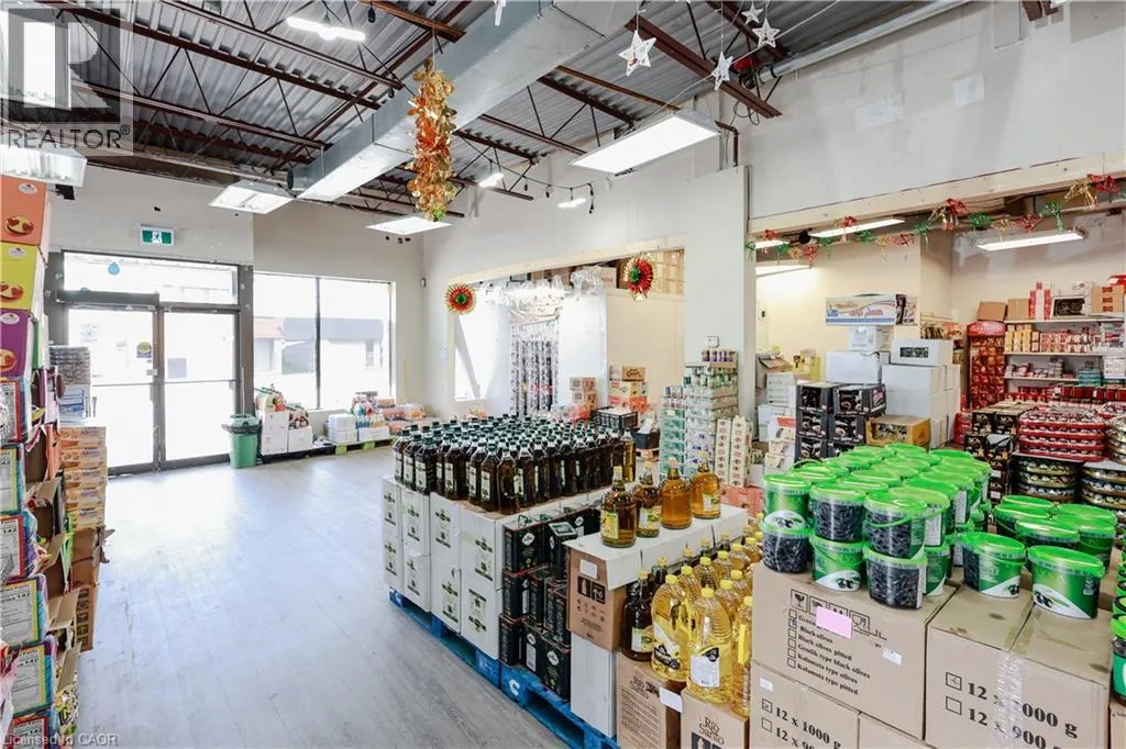 318 QUEENSTON Road
