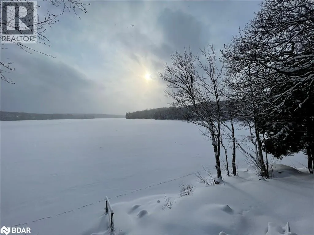 37 E MENOMINEE LAKE Road