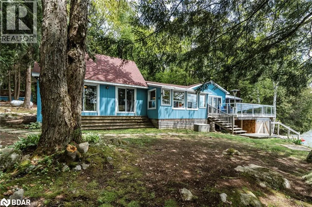 37 E MENOMINEE LAKE Road