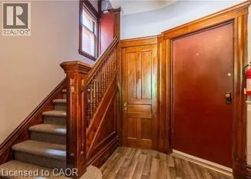 225 QUEEN Street S Unit# 3, #3