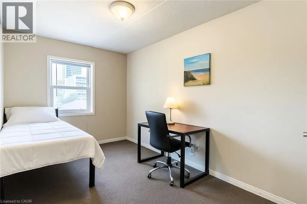 261 LESTER Street Unit# 301, #301
