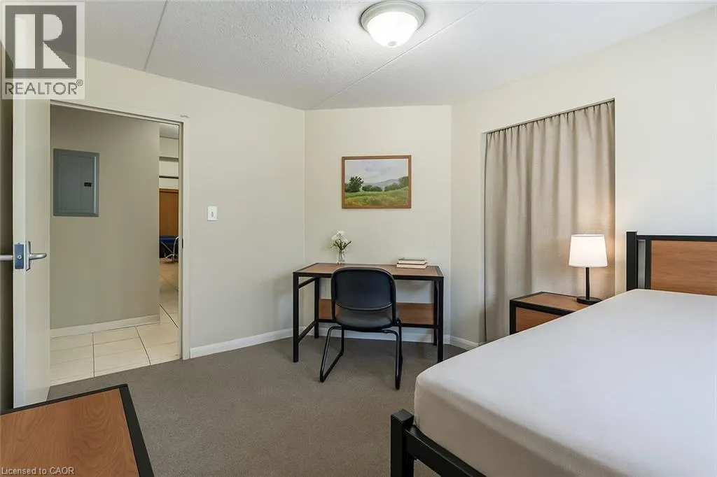 261 LESTER Street Unit# 301, #301