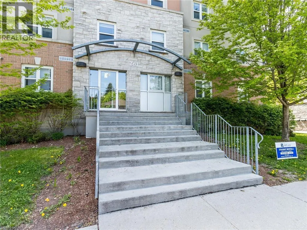 261 LESTER Street Unit# 301, #301