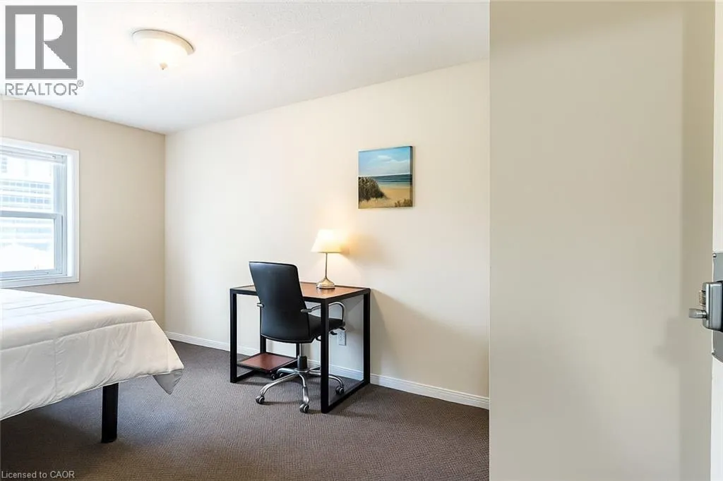 261 LESTER Street Unit# 301, #301