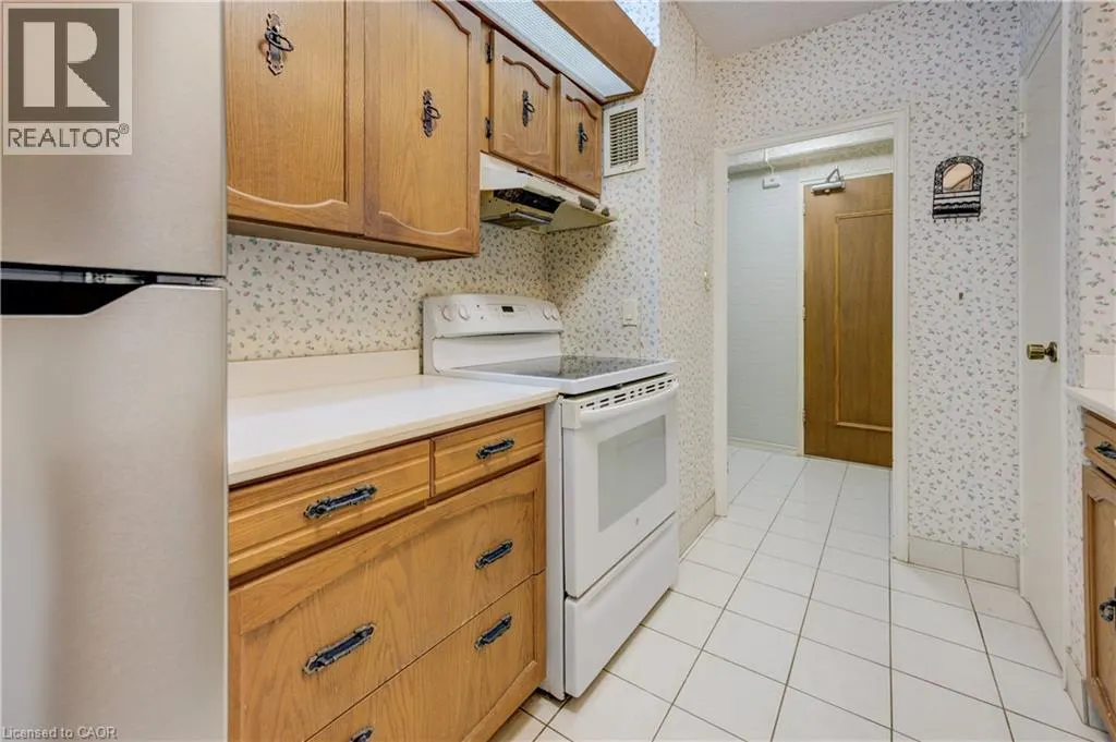 45 WESTMOUNT Road N Unit# 407, #407