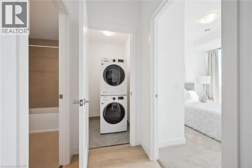 1442 HIGHLAND Road W Unit# 906, #906