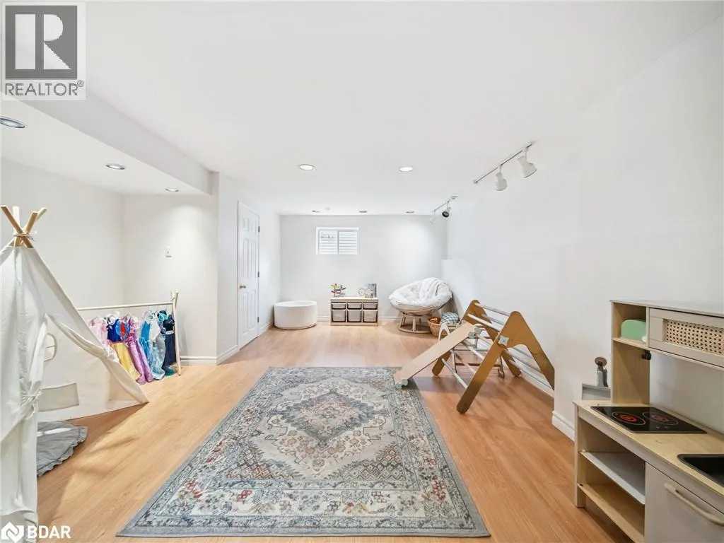 8 DARREN Drive