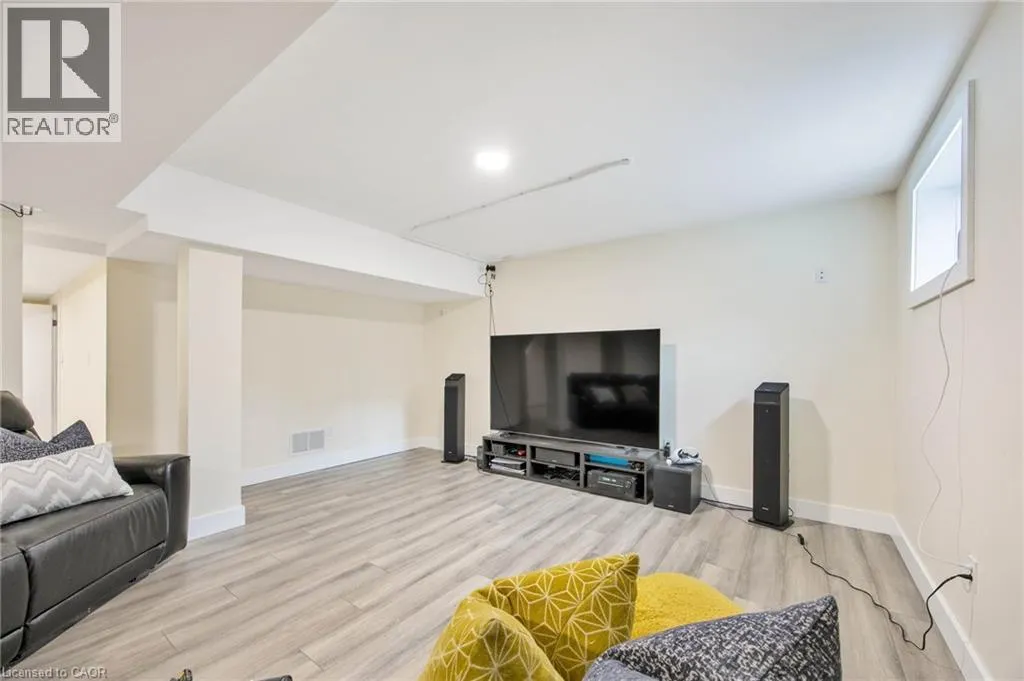 6 DOROTHYS Drive