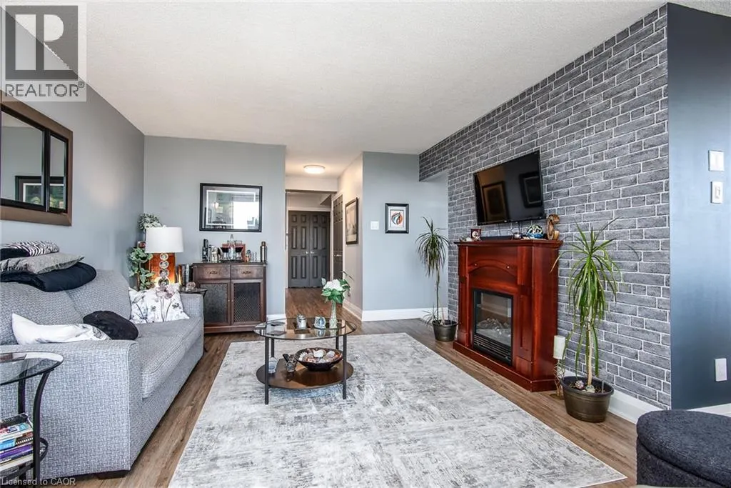 150 QUEEN Street S Unit# 1005, #1005