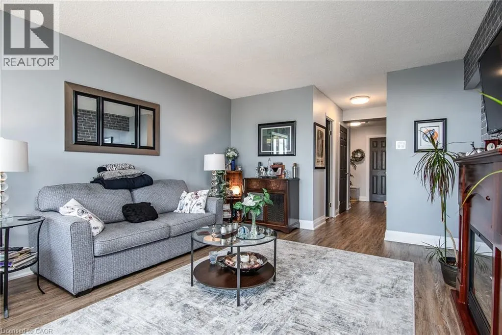 150 QUEEN Street S Unit# 1005, #1005