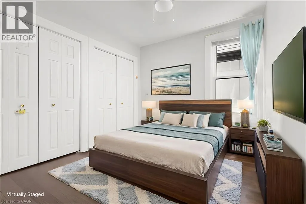86 EAST 19TH Street