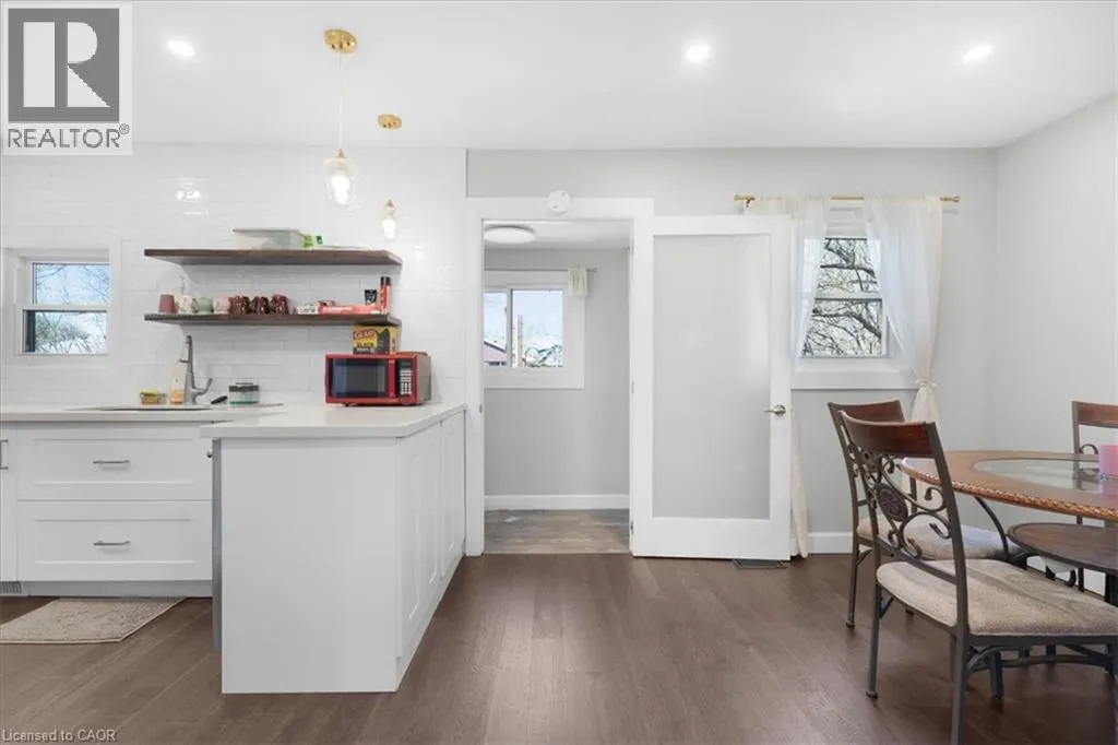 86 EAST 19TH Street