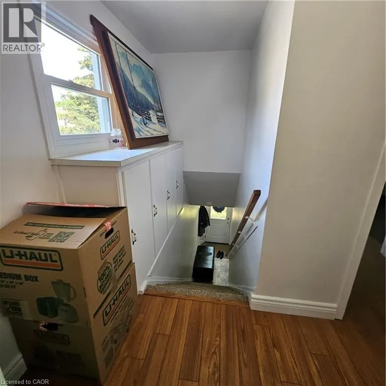 4 FISHER MILLS Road Unit# Upper, #Upper
