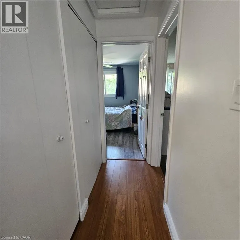 4 FISHER MILLS Road Unit# Upper, #Upper