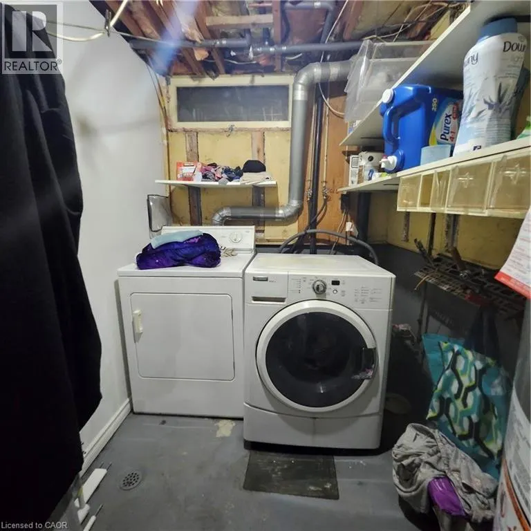4 FISHER MILLS Road Unit# Upper, #Upper