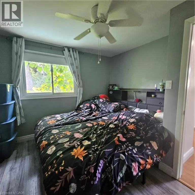 4 FISHER MILLS Road Unit# Upper, #Upper