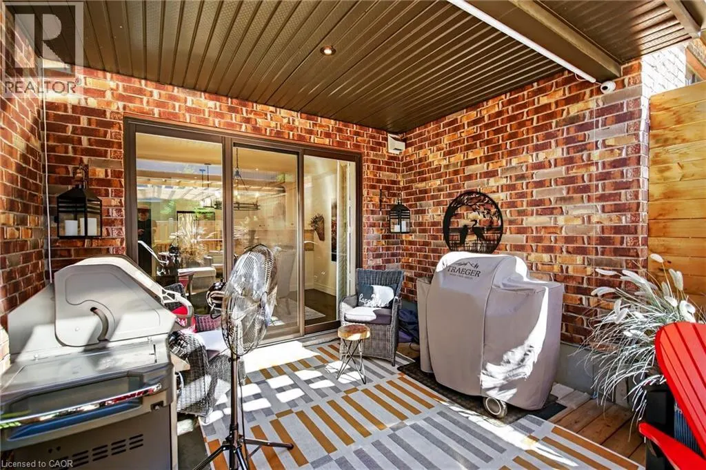 254 GOSLING Gardens Unit# 17, #17