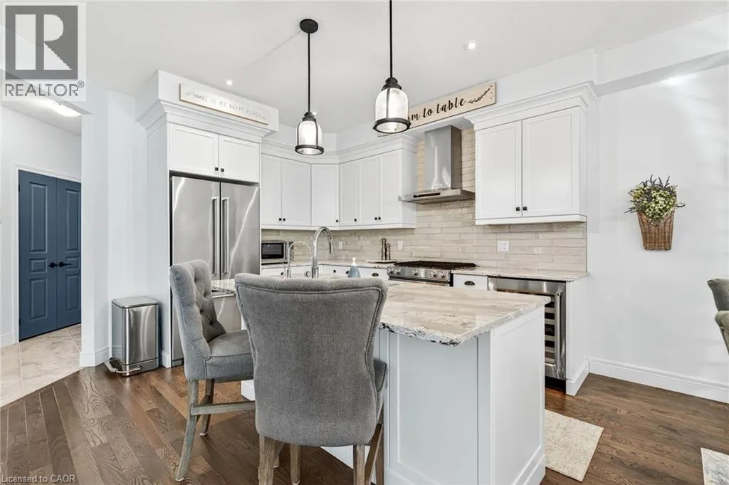 254 GOSLING Gardens Unit# 17, #17