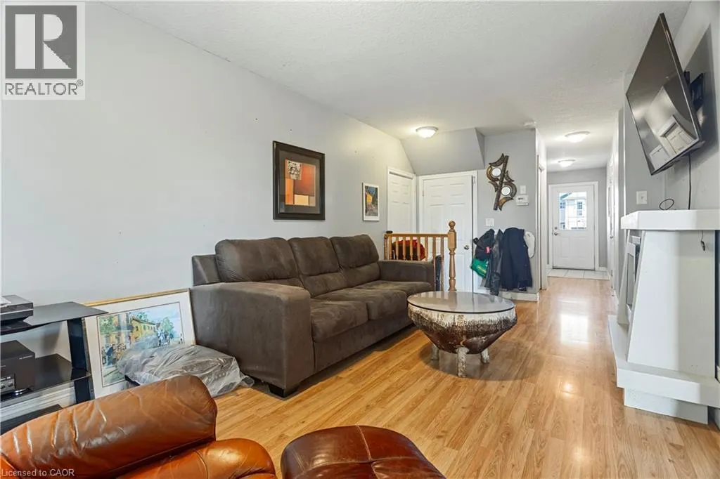 118 CHATEAU Crescent