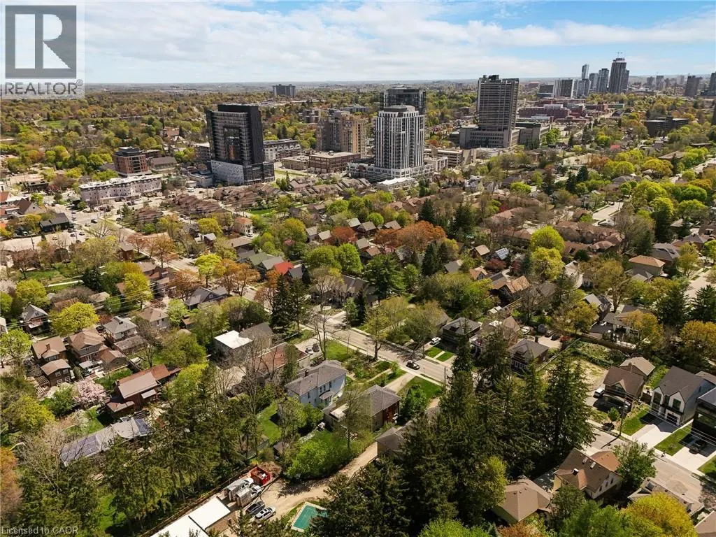 78 WILLIAM Street W