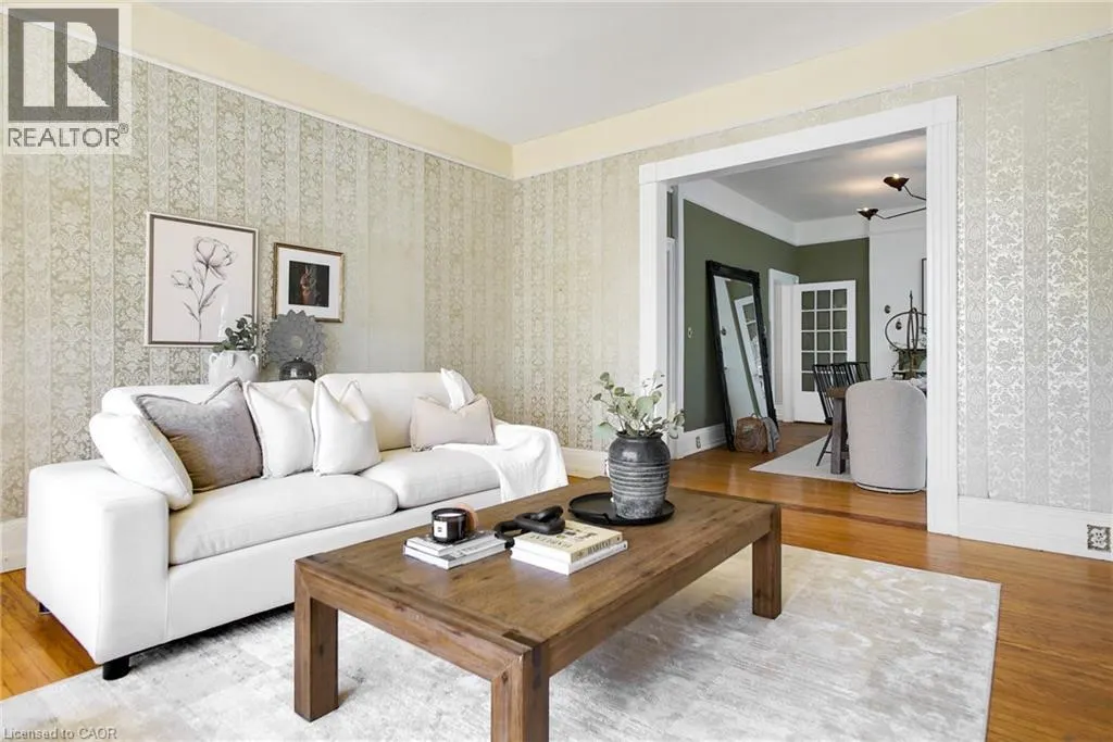 78 WILLIAM Street W