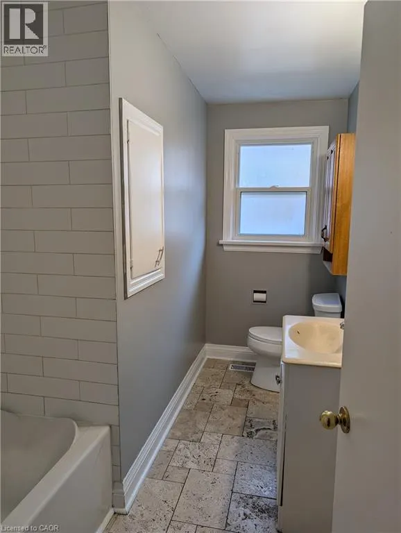175 OXFORD Street Unit# A, #A