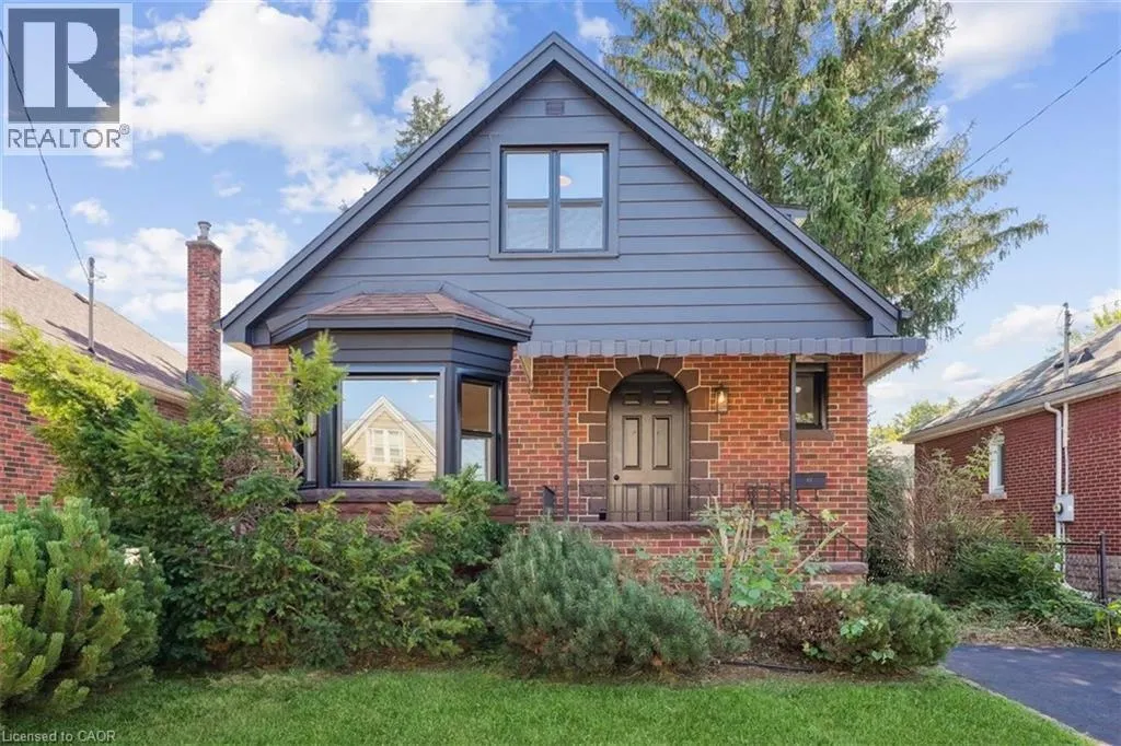 41 CAMERON Avenue S