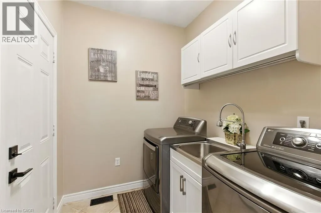11 SILVERSPRING Crescent