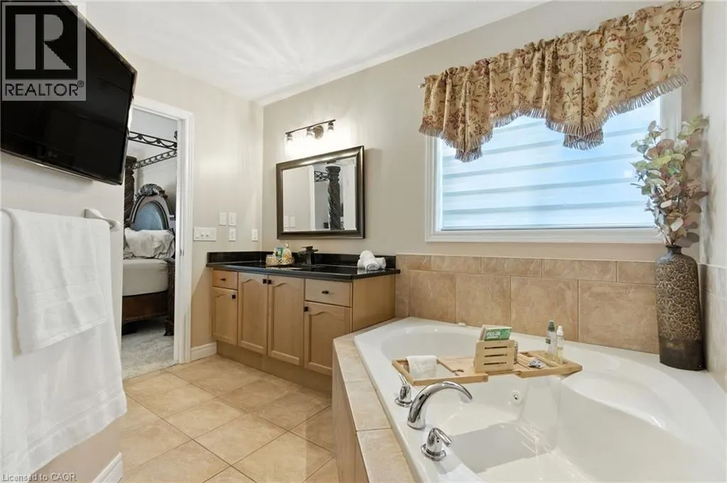 11 SILVERSPRING Crescent