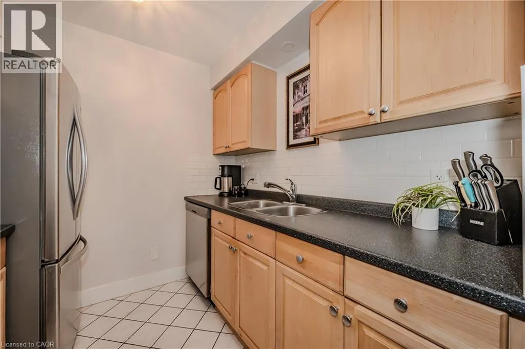 337 KINGSWOOD Drive Unit# 12, #12