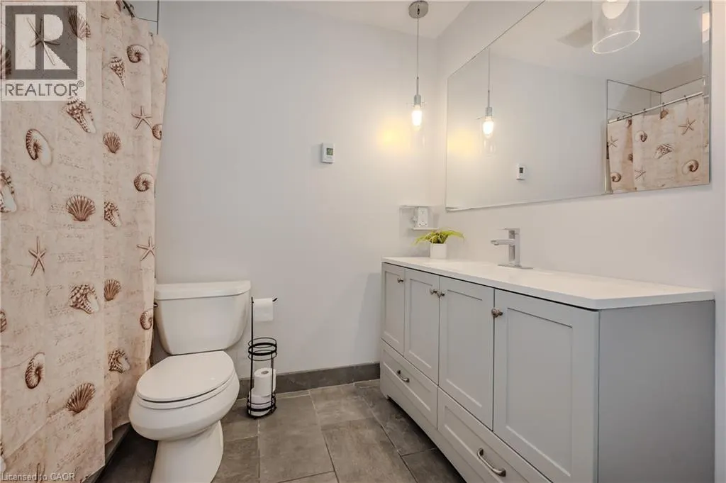 337 KINGSWOOD Drive Unit# 12, #12