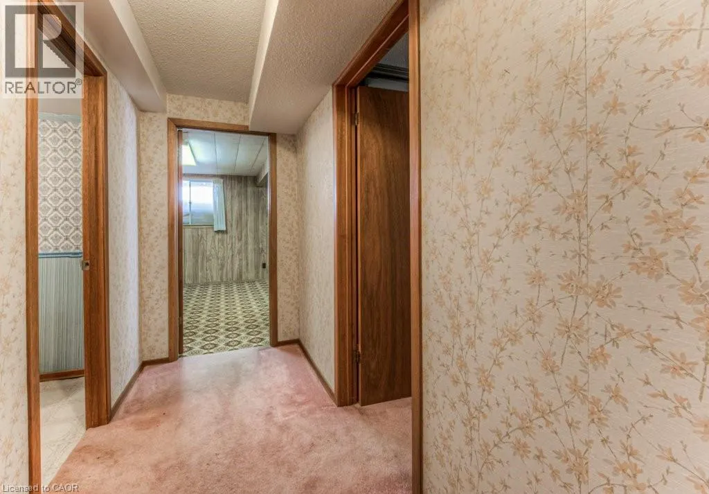 38 CHARNWOOD Court