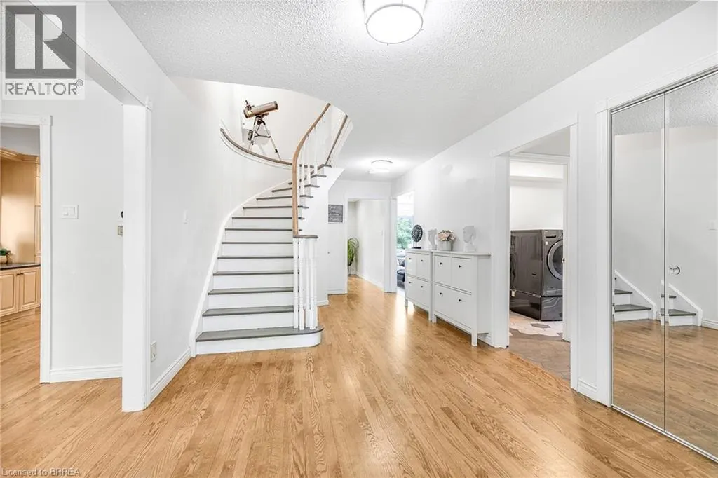 26 DUNDALK Crescent