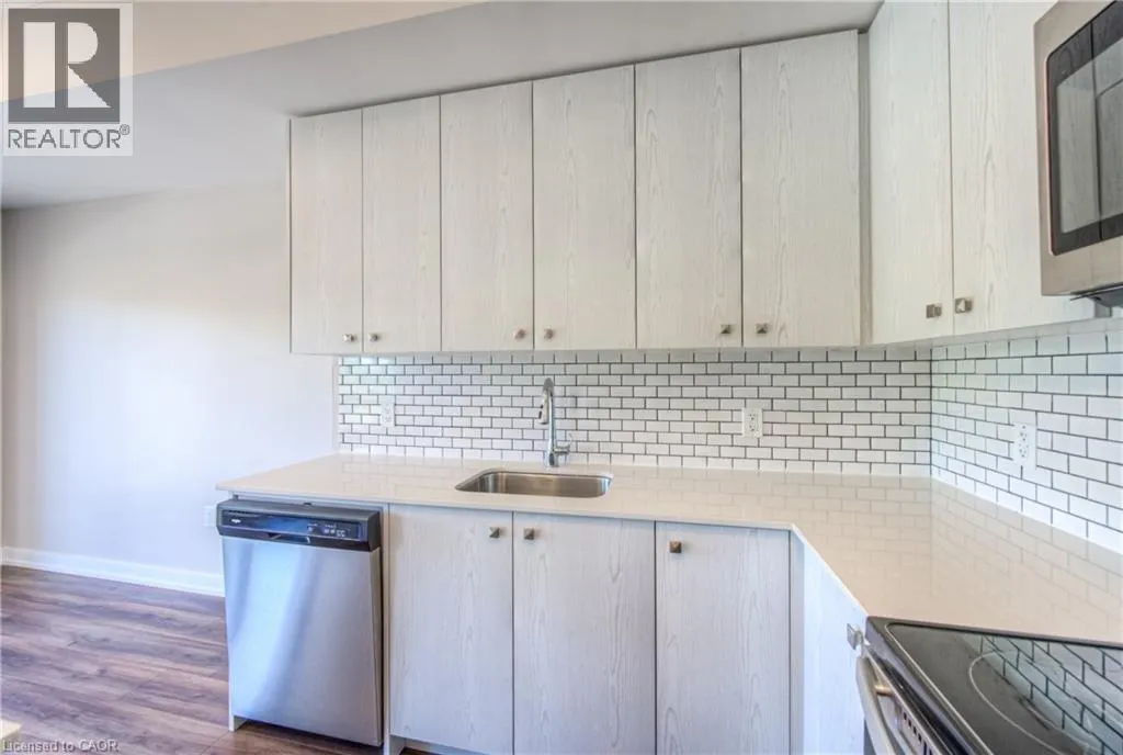 10 PALACE Street Unit# D13, #D13