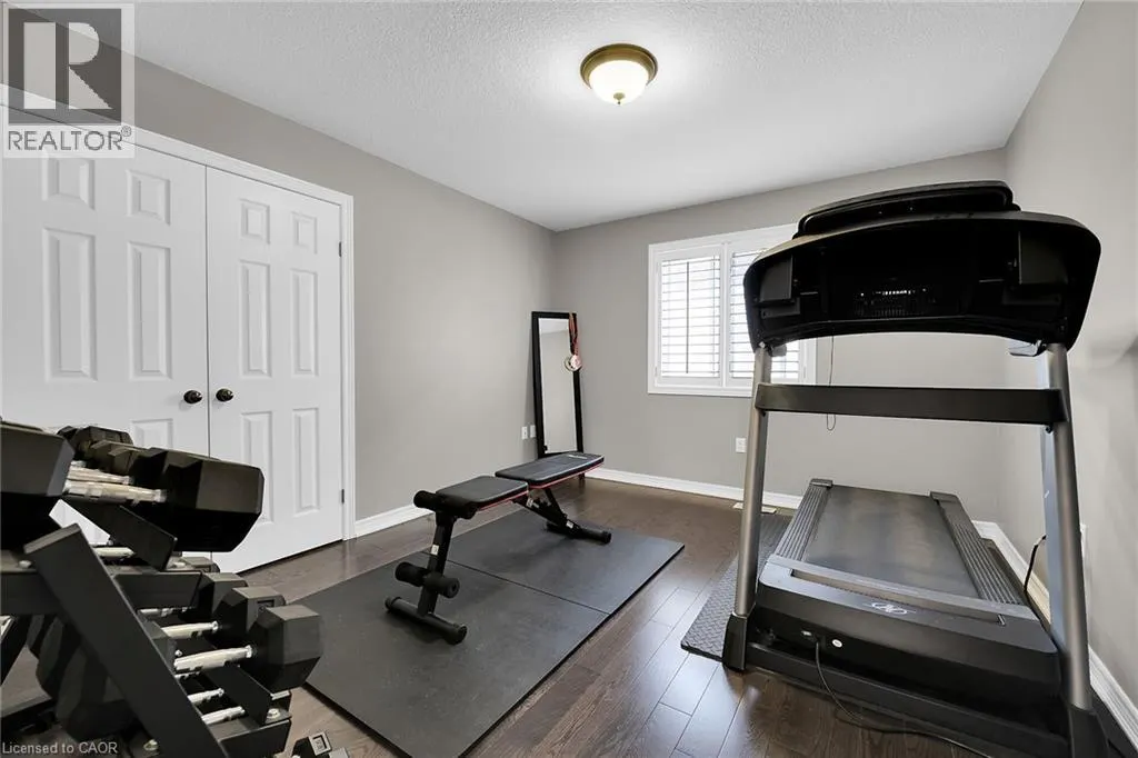 8 CHARTWELL Circle
