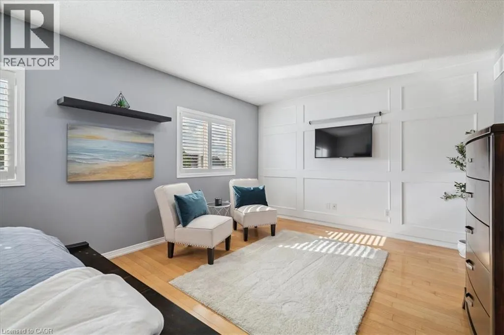 42 MEADOW WOOD Crescent