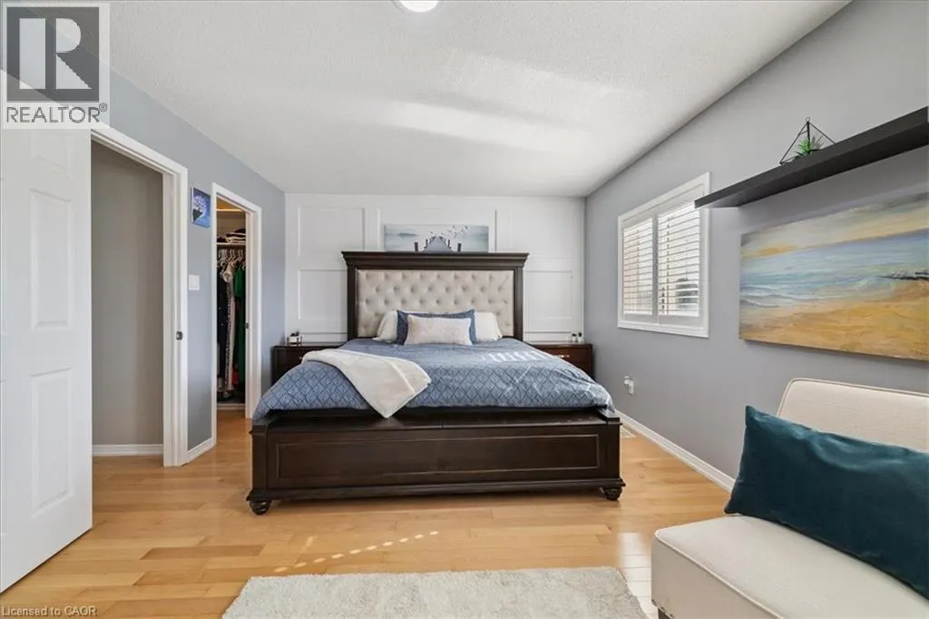 42 MEADOW WOOD Crescent